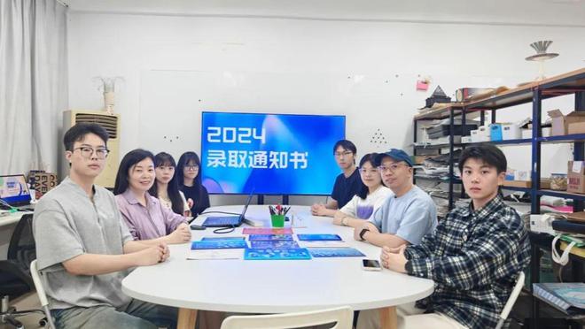 钢铁淬火！武汉科技大学2024年录取通知书亮相！(图4)