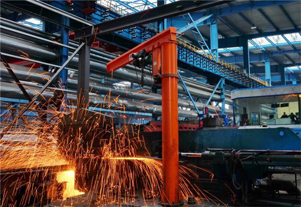 中国钢铁限产铁矿石价格大跌60%宝钢打破历史记录净赚291亿(图3)