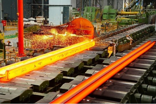 钢价涨跌间：钢铁行业走进最坏的十年！(图1)