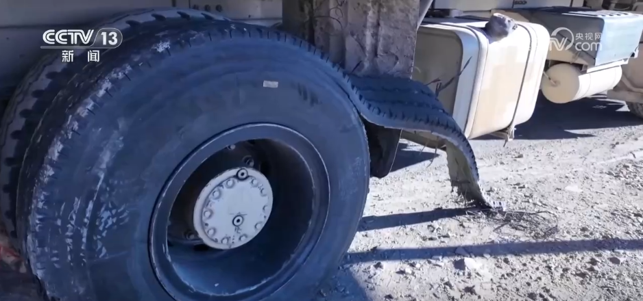 铁骑驰骋、勇闯天路高原汽车兵打造钢铁保障线运送物资到边防一线(图4)