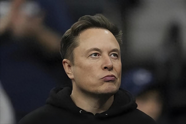 马斯克的预言成真！全球争抢的不是芯片是中国20万一台的变压器(图1)