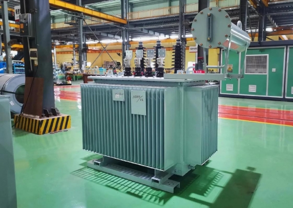 马斯克的预言成真！全球争抢的不是芯片是中国20万一台的变压器(图6)