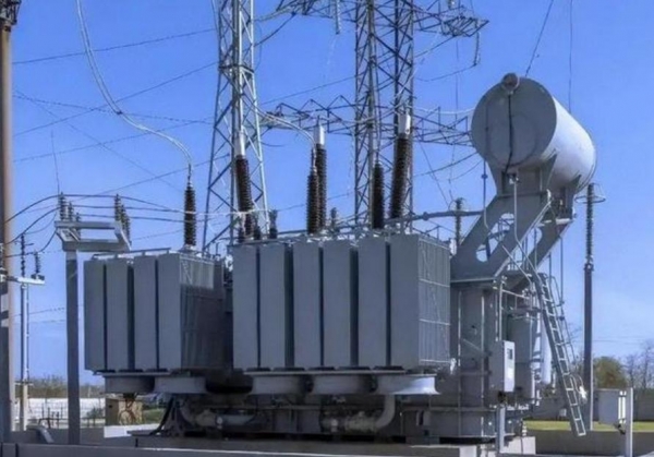 马斯克的预言成真！全球争抢的不是芯片是中国20万一台的变压器(图11)