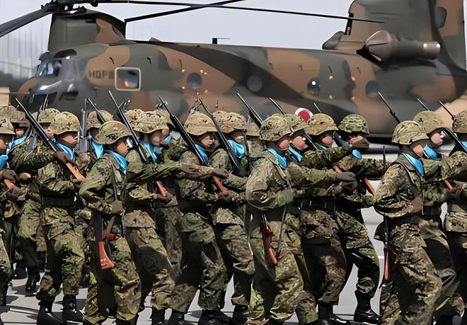 张召忠预言或将成真：美国一旦倒下亚洲这2国将会打起来？(图6)